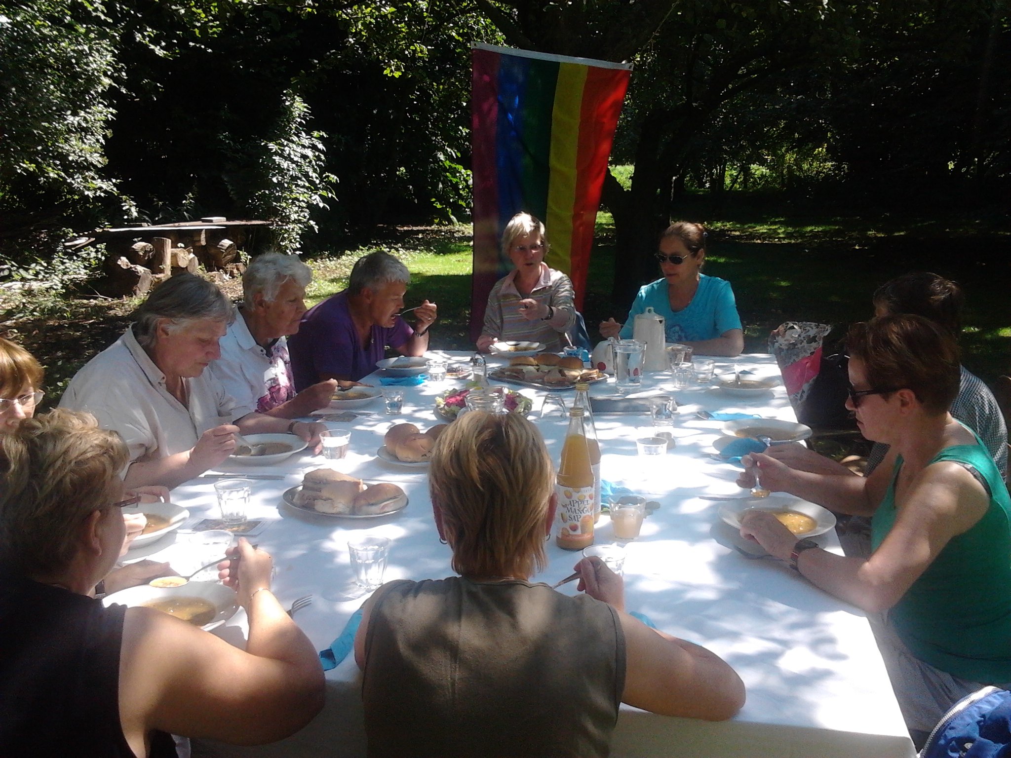 Lunch in de Boomgaard